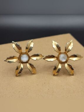 Vintage Gold Floral Stud Earrings with White Opal-Like Centerpiece